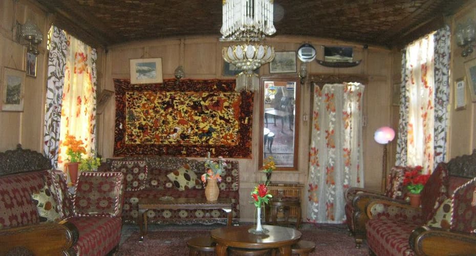 Young Shahzada Group Of Houseboats, Srinagar 5